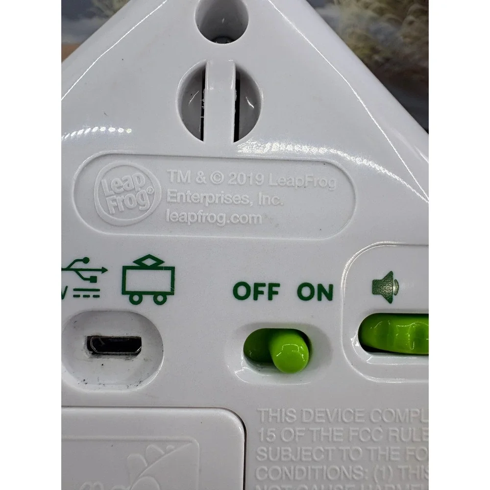 LeapFrog LeapStory Interactive Storyteller Projector Cube White Green Scout Dog